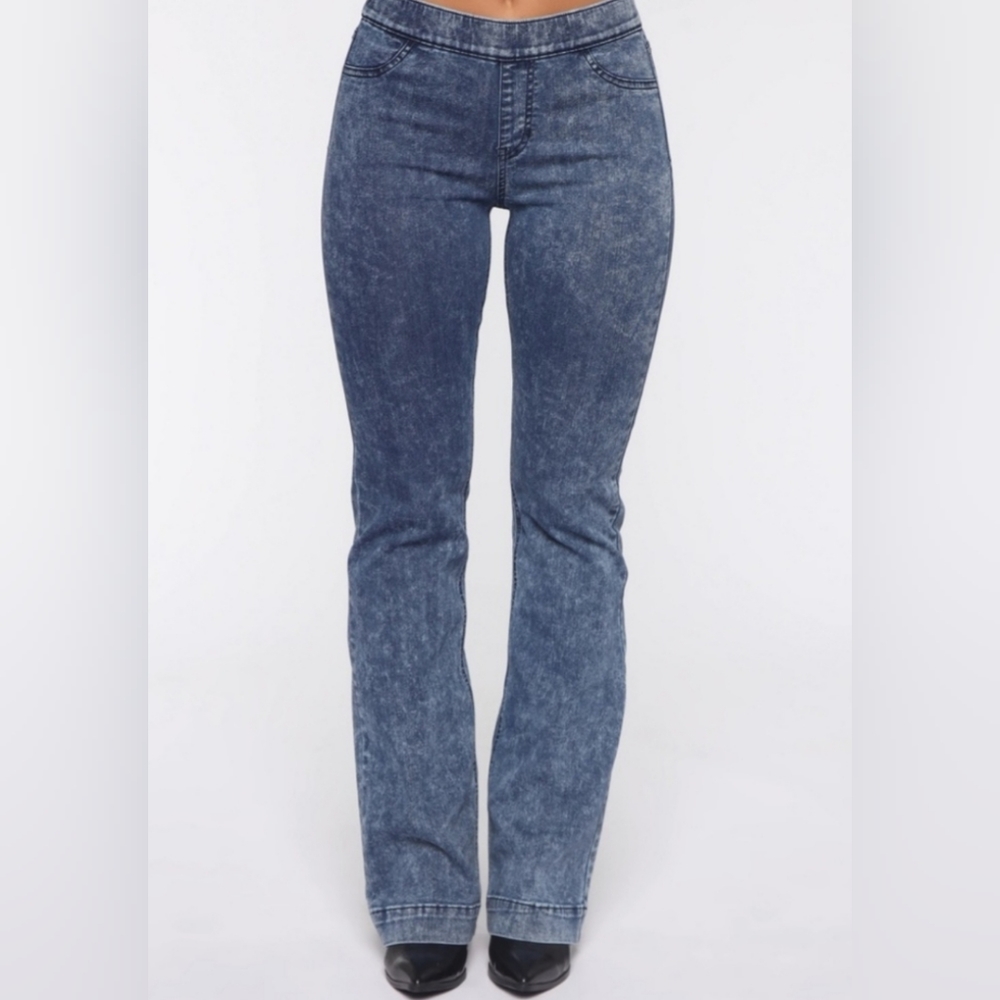 Fashion Nova Step-up Midrise Flare Jean's